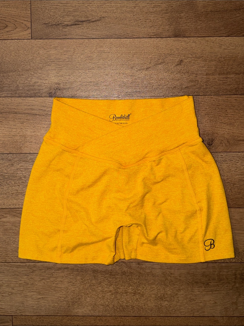 Bombshell Sportswear Size Large V Cut Tiny Waist Shorts Scrunch Butt Sexy Gym L